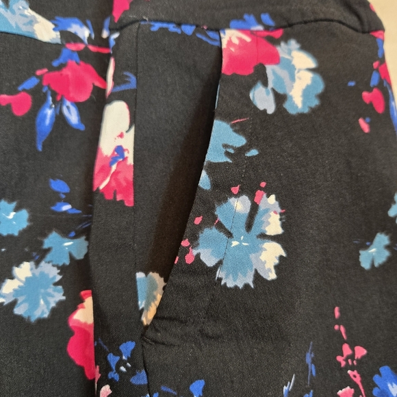 RW&CO. Black Floral Mini Skirt - Picture 4 of 8